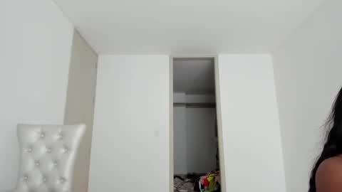 Snapshot of meganmir1 chatting on 17, 10, 2025 meganmir1 online show from 17, 10, 2025