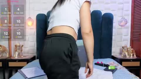 MeganM online show from 23, 4, 2026