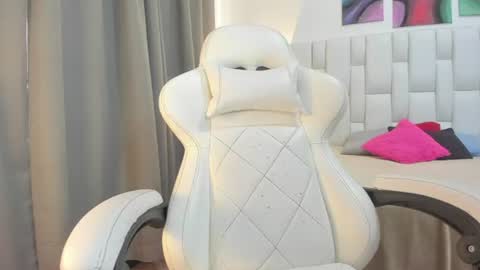 Megan Queen online show from 25, 7, 2026
