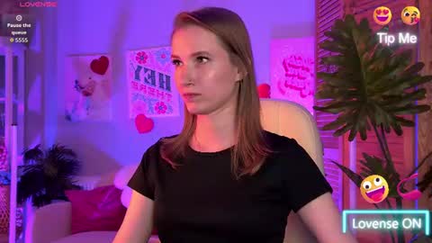 Snapshot of meganrodgers chatting on 4, 7, 2026 megan online show from 4, 7, 2026