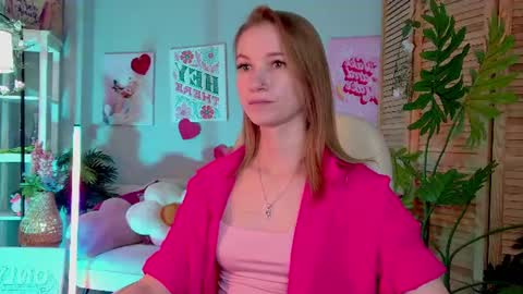 Snapshot of meganrodgers chatting on 25, 7, 2026 megan online show from 25, 7, 2026