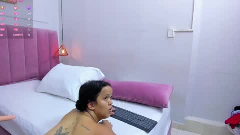 Snapshot of megansaenz_1 chatting on 29, 4, 2026 Megan online show from 29, 4, 2026