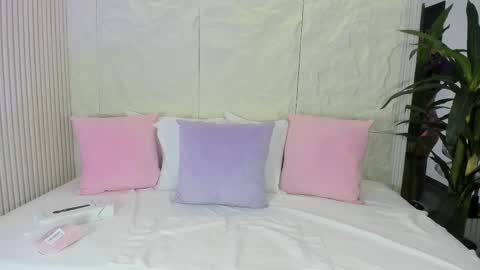 Megara20 online show from 8, 11, 2025