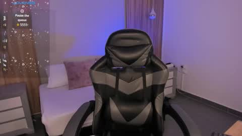 M E G A R A  online show from 1, 11, 2025