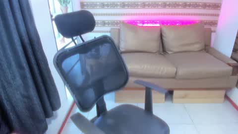 Snapshot of meggan_07 chatting on 21, 12, 2024 meggan online show from 21, 12, 2024