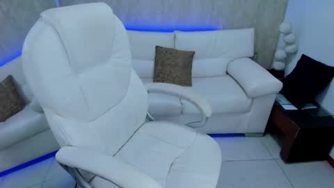 Snapshot of meggan_07 chatting on 9, 1, 2025 meggan online show from 9, 1, 2025