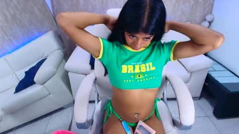 Snapshot of meggan_07 chatting on 9, 3, 2025 meggan online show from 9, 3, 2025