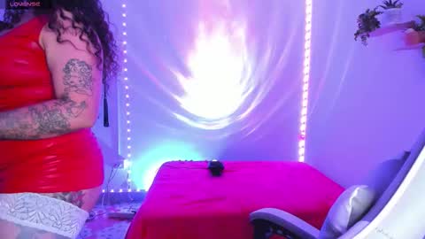 Snapshot of meggan_millerr chatting on 3, 10, 2025 online show from 3, 10, 2025