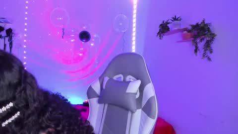 Snapshot of meggan_millerr chatting on 30, 10, 2025 online show from 30, 10, 2025