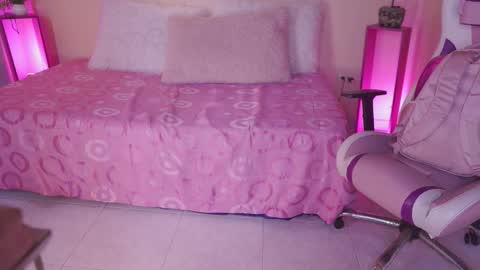 Meggie 1J online show from 24, 11, 2025