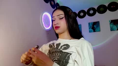 Snapshot of meghan_devil_ chatting on 8, 11, 2025 meghan_devil_ online show from 8, 11, 2025