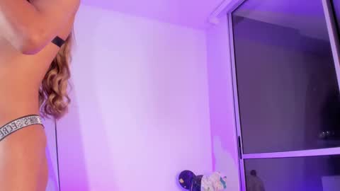 Snapshot of meghanallen_ chatting on 26, 9, 2025 meghanallen_ online show from 26, 9, 2025