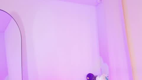 Snapshot of meghanallen_ chatting on 20, 11, 2025 meghanallen_ online show from 20, 11, 2025