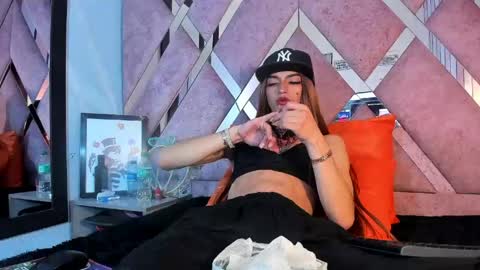 meghanqueen__ online show from 21, 4, 2026