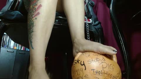 Snapshot of megoddessara chatting on 29, 6, 2026 Goddess Sara online show from 29, 6, 2026