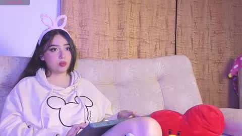 Snapshot of megumi_yang chatting on 13, 11, 2025 Megumi online show from 13, 11, 2025