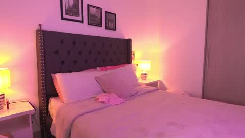 Snapshot of meiis_ chatting on 8, 1, 2026 meiis3 online show from 8, 1, 2026