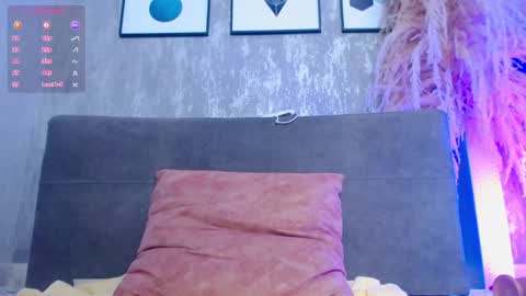 meily_soon online show from 1, 2, 2025