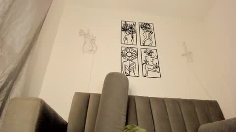 Snapshot of melani_greyy chatting on 12, 12, 2024 melani greyy online show from 12, 12, 2024