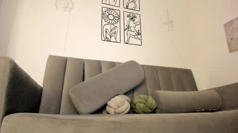 Snapshot of melani_greyy chatting on 17, 12, 2024 melani greyy online show from 17, 12, 2024