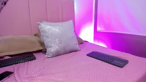 MELANI - online show from 1, 11, 2025