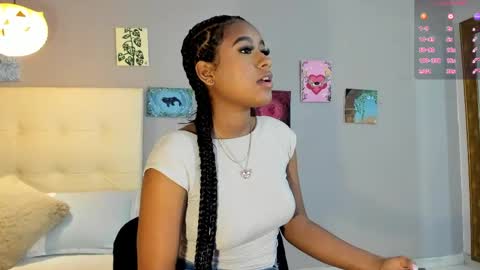Snapshot of melania_rousse chatting on 11, 5, 2026 melania_rousse online show from 11, 5, 2026