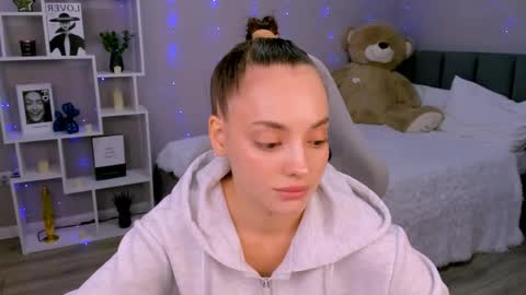 MelanieAlves online show from 28, 4, 2026