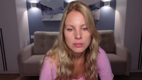 Melanie Bennett online show from 18, 9, 2025