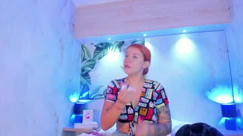 Melanie Roux online show from 23, 4, 2026