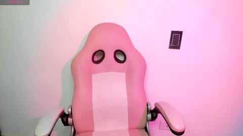 melaniie_foxx online show from 24, 7, 2026