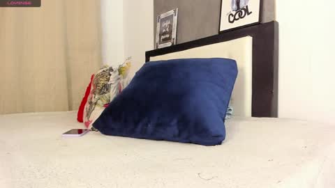 melaniie_roussel online show from 29, 1, 2025