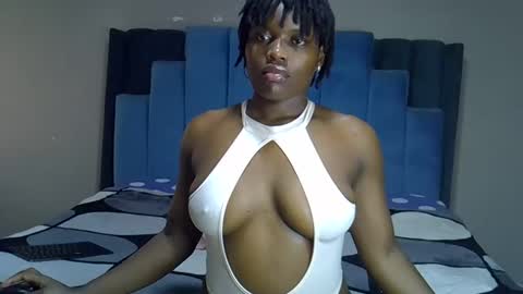 Snapshot of melanin_moon chatting on 2, 6, 2026 Moon online show from 2, 6, 2026