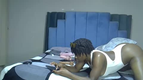 Snapshot of melanin_moon chatting on 5, 6, 2026 Moon online show from 5, 6, 2026