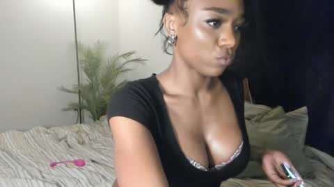 melaninmelanix online show from 2, 3, 2025