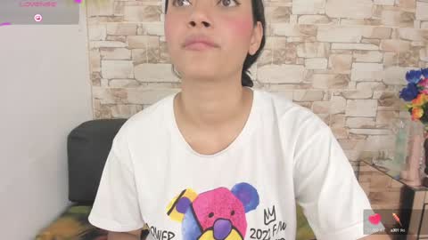 Snapshot of melannie_roses chatting on 22, 1, 2025 melannie roses online show from 22, 1, 2025