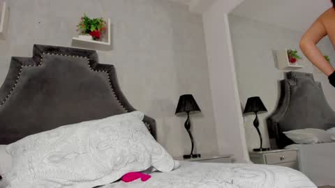 MelanyLuv online show from 2, 2, 2025