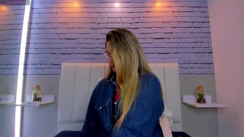 Melany  online show from 12, 9, 2025