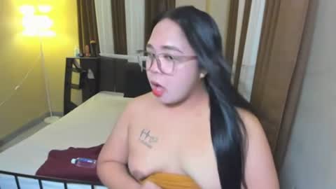 melayfoxx online show from 22, 4, 2026