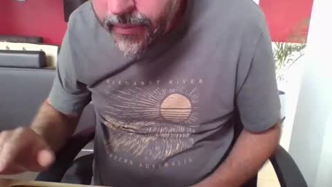 melbguy_075 online show from 9, 1, 2025