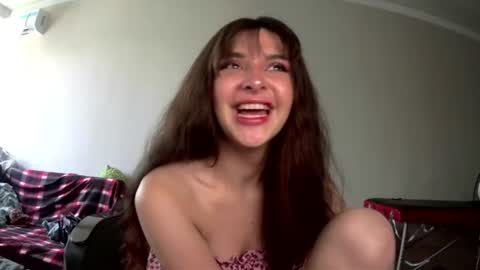 melena_caramel online show from 24, 7, 2026