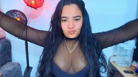    Independent model online show from 12, 1, 2026