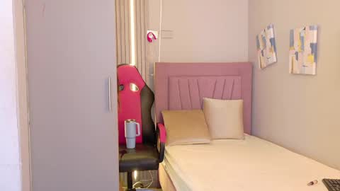 meli_peach online show from 27, 4, 2026