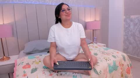 MELIE online show from 4, 3, 2026