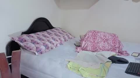 Snapshot of melihotxxx chatting on 1, 12, 2025 melihotxxx online show from 1, 12, 2025