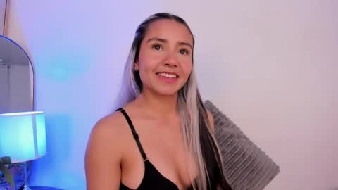 Snapshot of melii_0 chatting on 26, 3, 2026 Melii online show from 26, 3, 2026