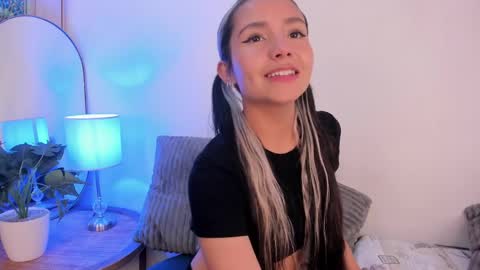 Snapshot of melii_0 chatting on 1, 4, 2026 Melii online show from 1, 4, 2026