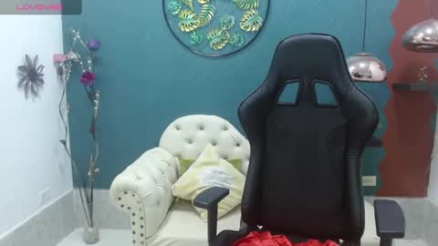 Snapshot of melika_sweet chatting on 12, 2, 2025 eli online show from 12, 2, 2025