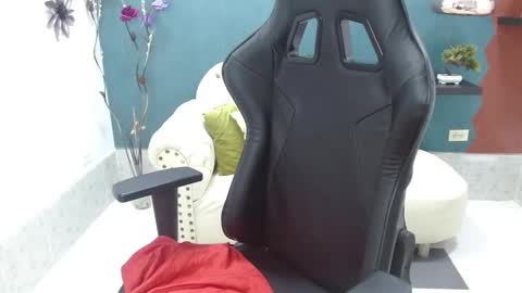 Snapshot of melika_sweet chatting on 8, 3, 2025 eli online show from 8, 3, 2025