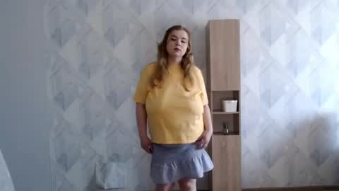 Snapshot of melina_beauty chatting on 4, 5, 2026 Melina online show from 4, 5, 2026