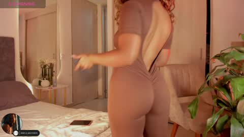 Snapshot of melina_ferrer1 chatting on 10, 4, 2026 EI online show from 10, 4, 2026
